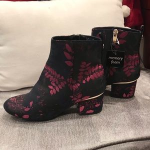 Liz Claiborne booties
